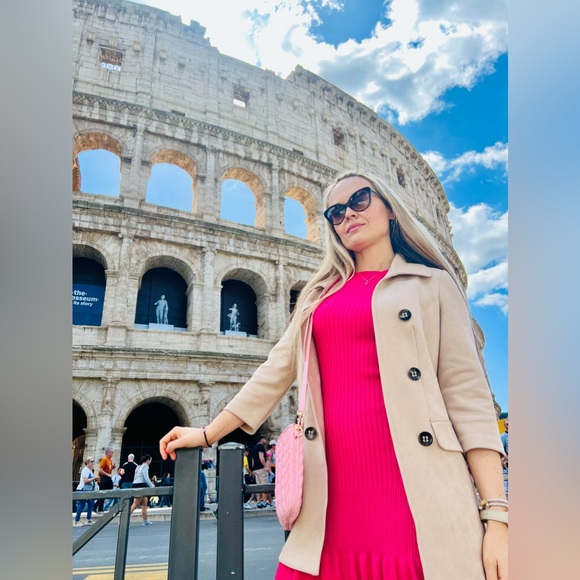 Meet your Posher, Makilina 💕 - Picture 4 of 7